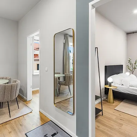 Ξενοδοχείο με διαμερίσματα Kalm - A Design 4*