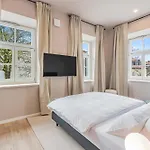 Kalm - A Design Lägenhetshotell München